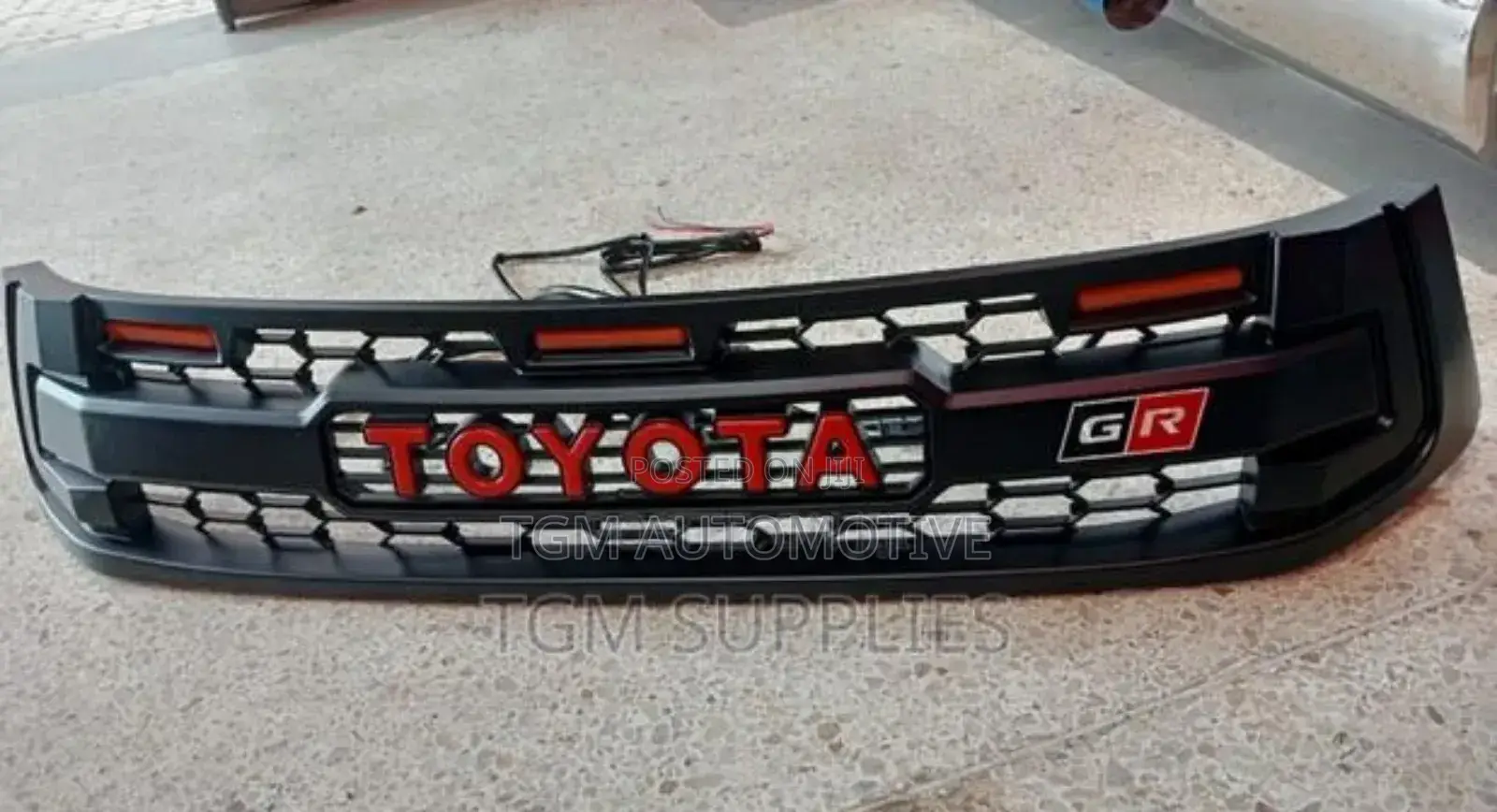 Front Grille Gr Hilux Revo 2016+