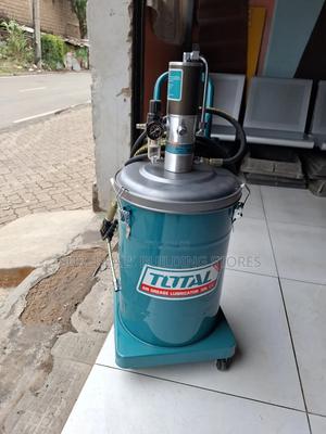 Total Air Grease Lubricant-30ltrs - thumbnail 2
