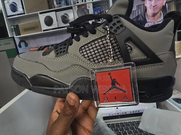 Air Jordan 4 Cactus Jack - thumbnail 3