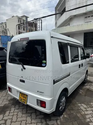 Suzuki Every Wagon 2015 White