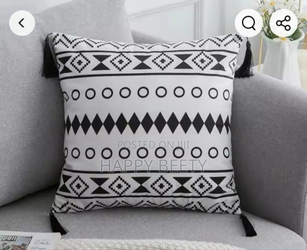 Black and White Cotton Throw Covers - thumbnail 2