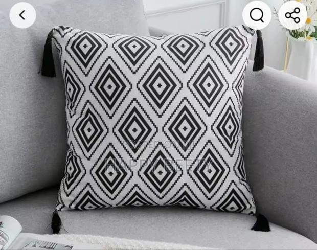Black and White Cotton Throw Covers - thumbnail 3