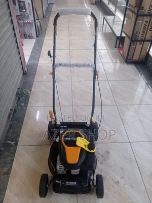 Windsor 4 Stroke Lawnmower