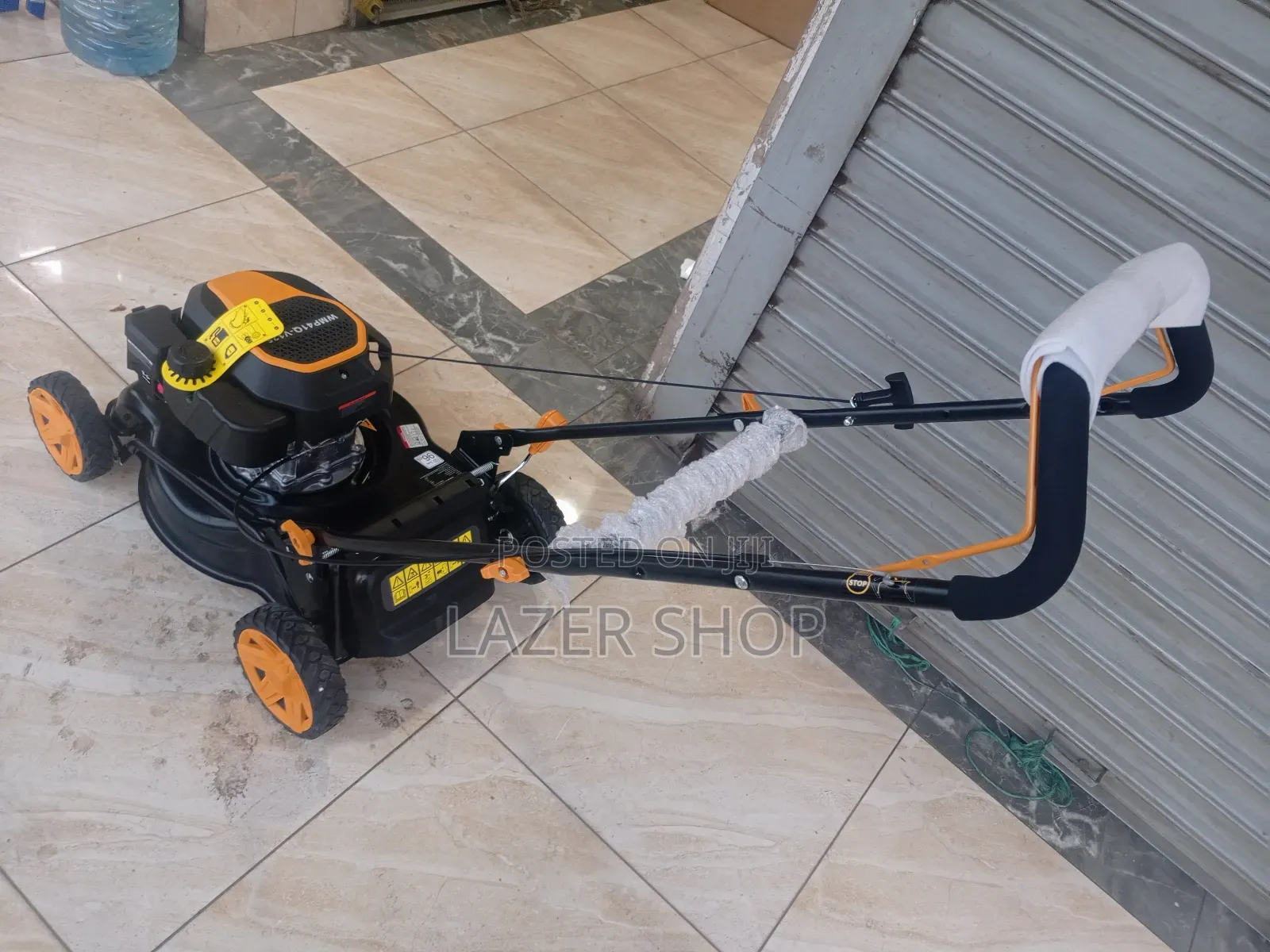 Windsor 4 Stroke Lawnmower