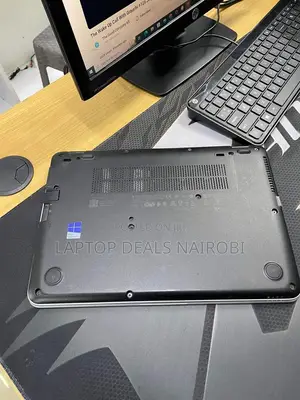 Laptop HP EliteBook 820 G4 8GB Intel Core I5 SSD 256GB