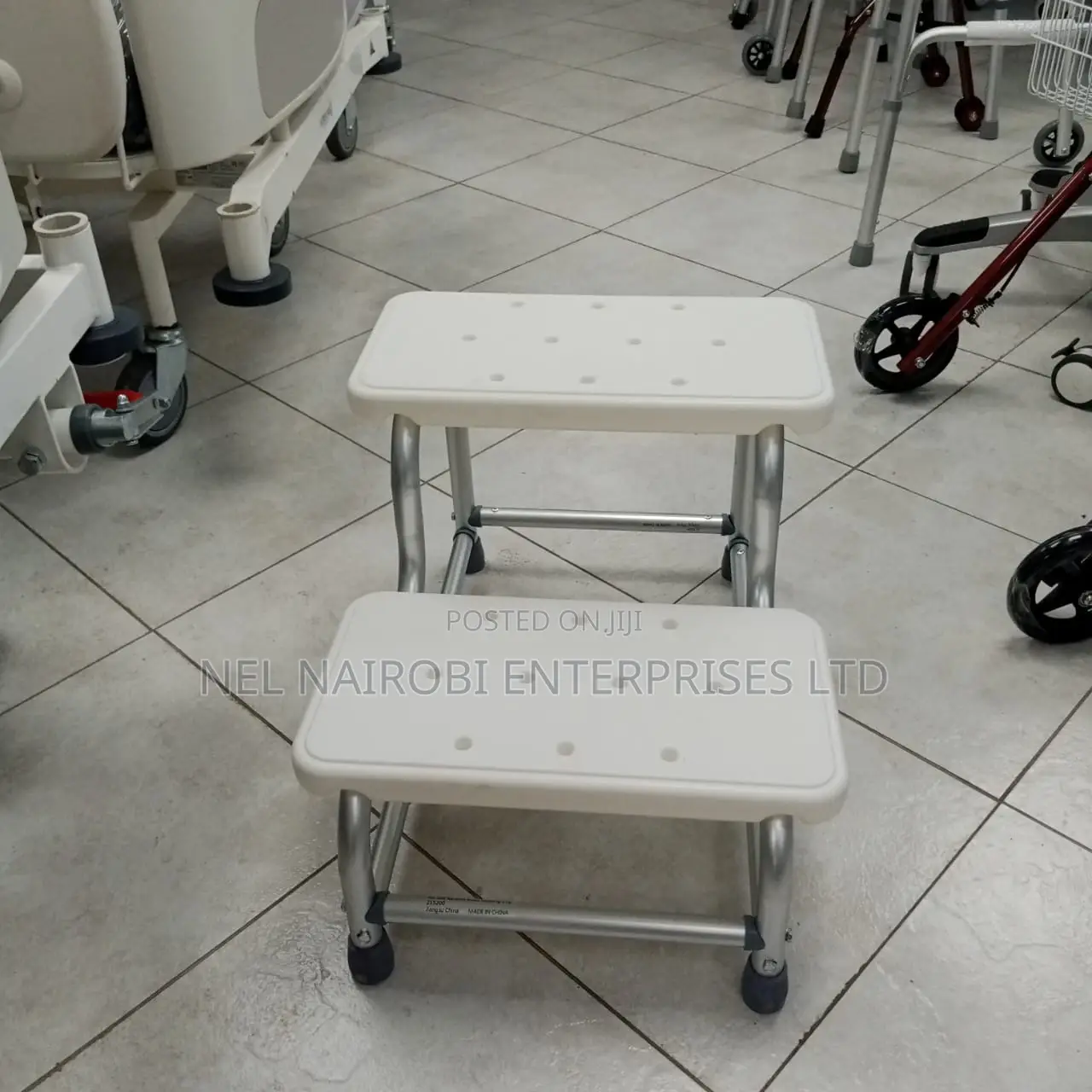 Step Stool - Mp-Aj201