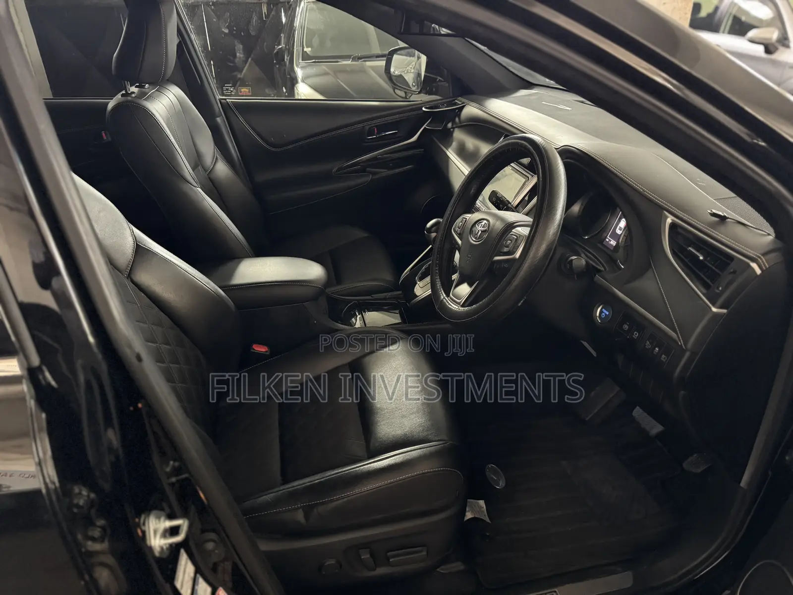 Toyota Harrier 2.5 Hybrid 4WD 2018 Black