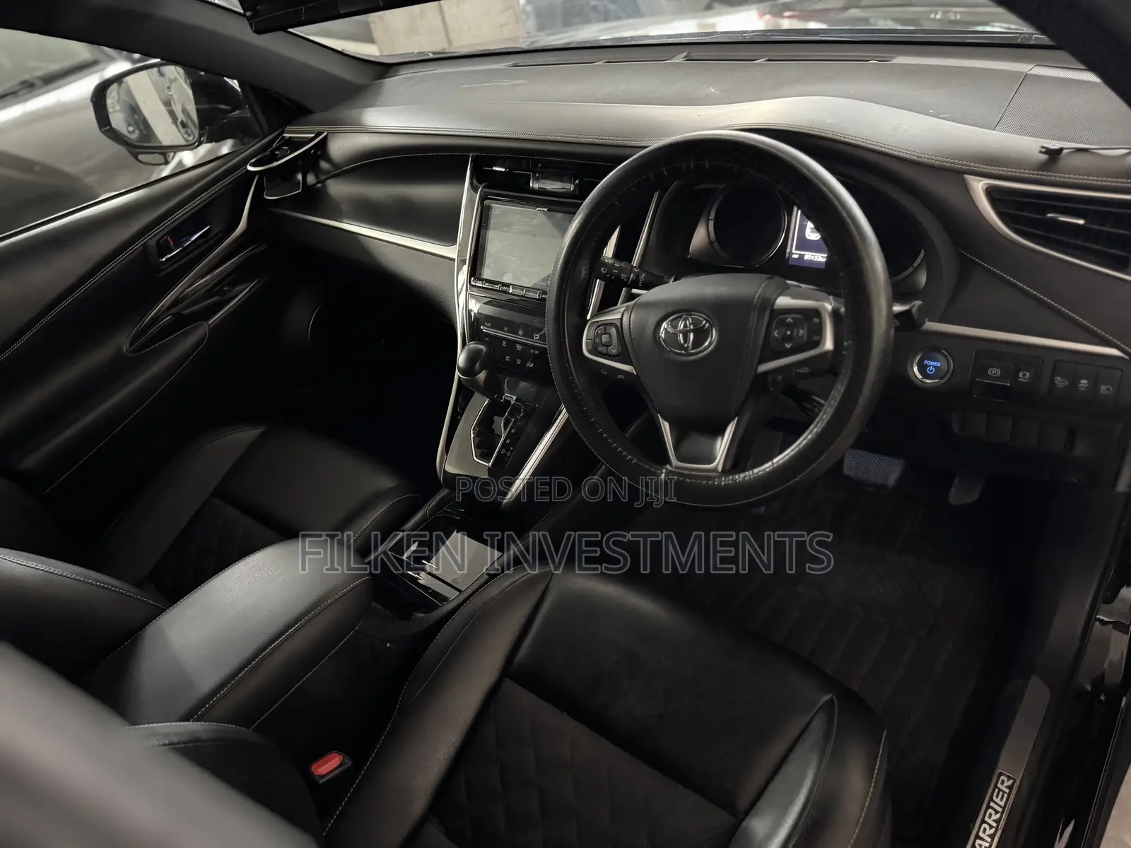 Toyota Harrier 2.5 Hybrid 4WD 2018 Black