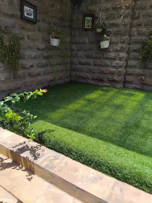 Outdoor Carpeting (Green)