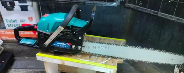 Gasoline Makita Power Saw