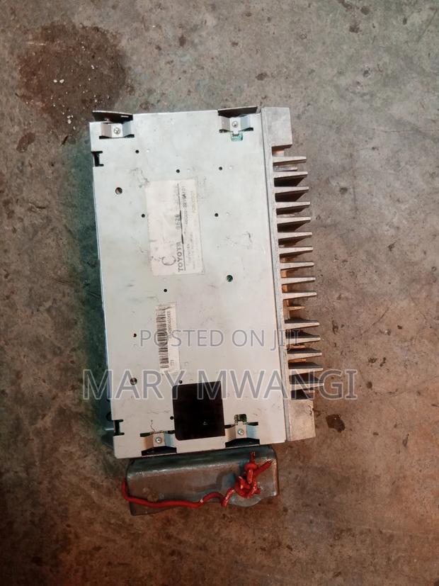 Crown 2012 Radio Booster - thumbnail 3