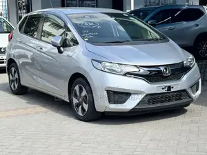Honda Fit 2018 Silver