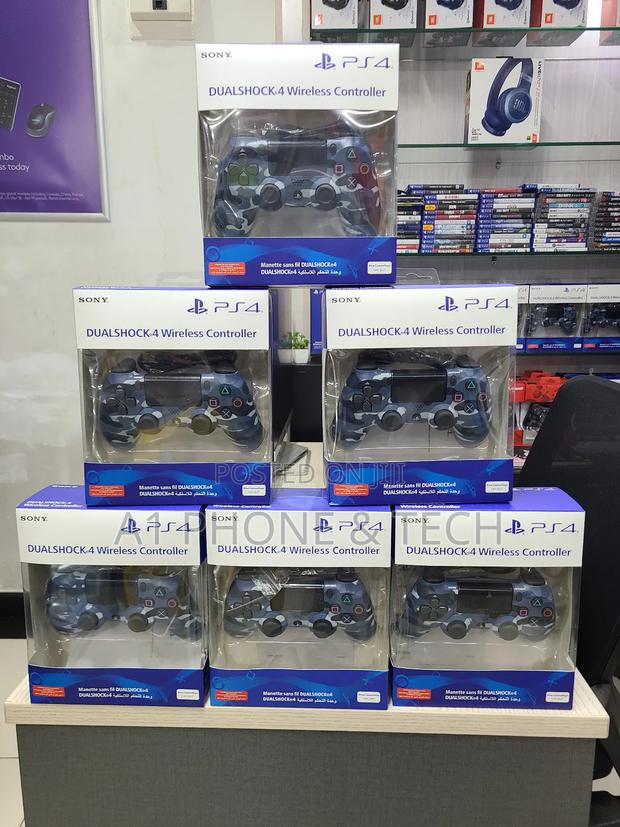 Playstation 4 Station Controllers