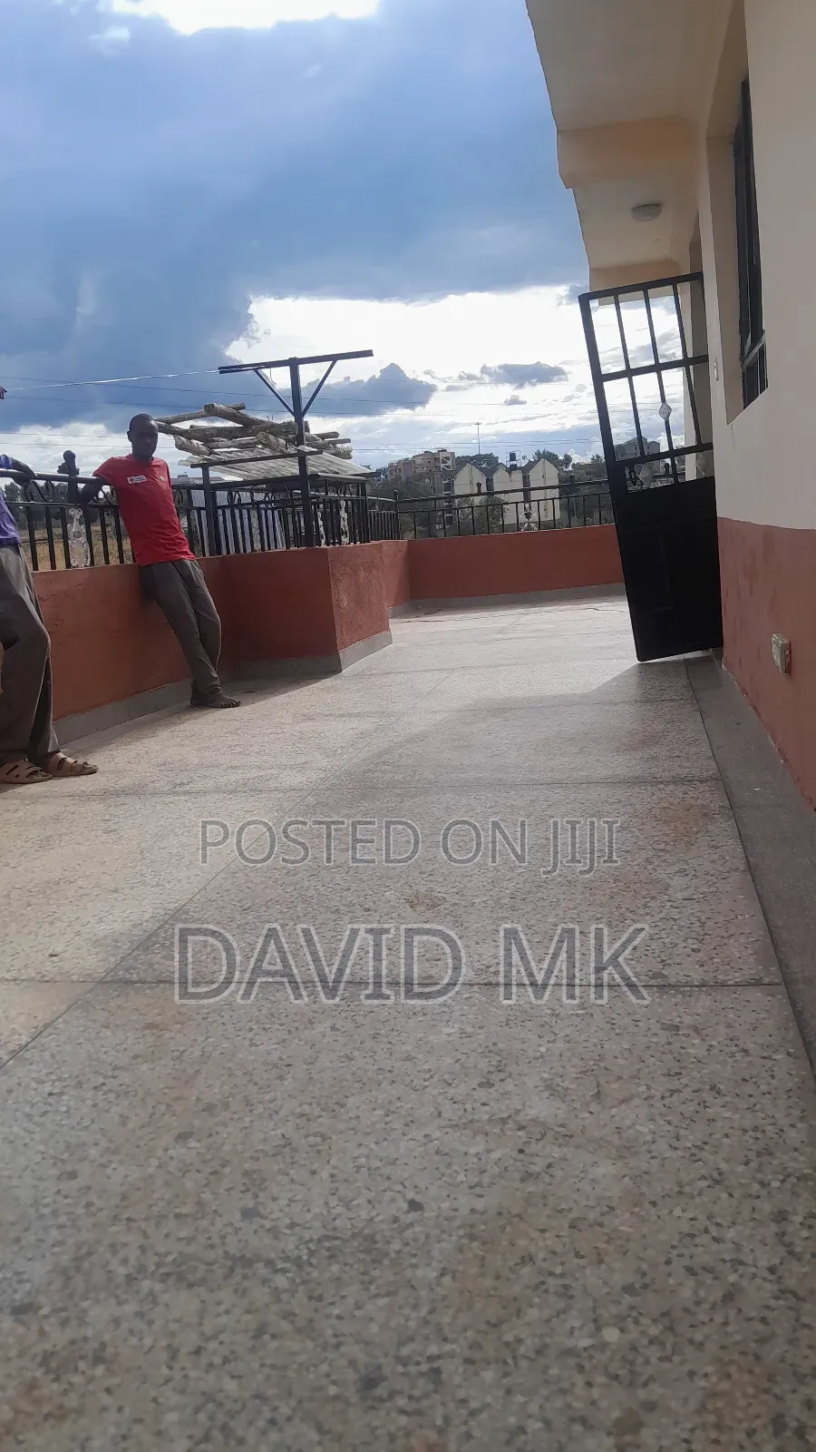 5bdrm Maisonette in Membley for rent
