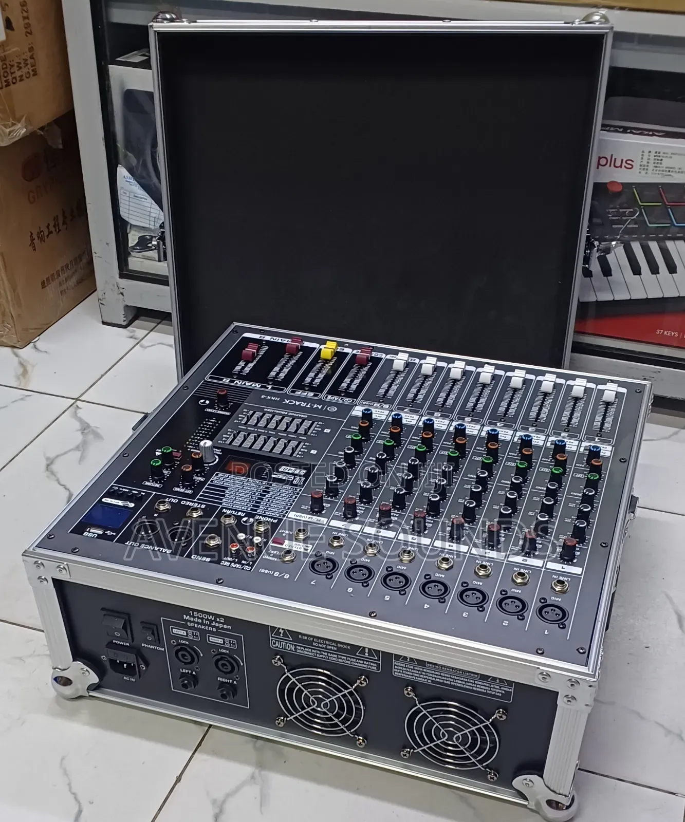 M-Track 9 Channels Fleight Case Powered Mixer 3000w