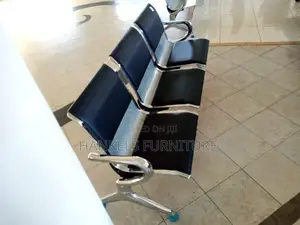 Black Padded Link Chair