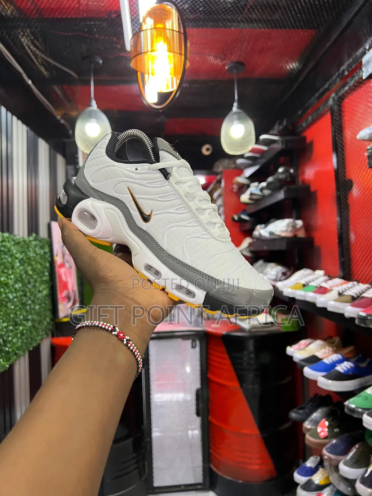 Nike Air Tn (Flani)
Sneakers