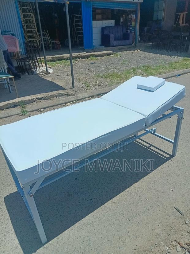 White Foldable Massage Bed - thumbnail 3