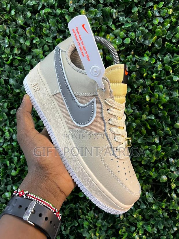 Airforce 1“Khaki”
Sneakers - thumbnail 2