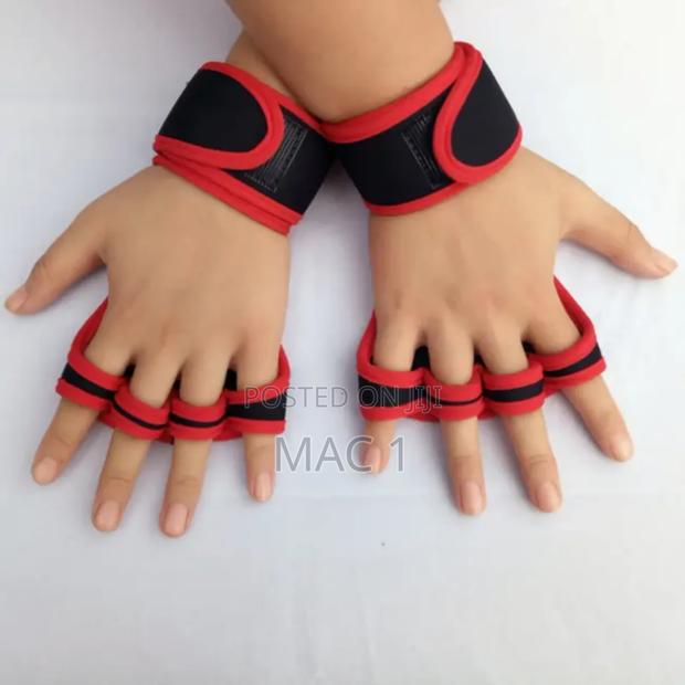 Gym Workout Gloves Wrist Support Half-Finger Weightlifting - thumbnail 3