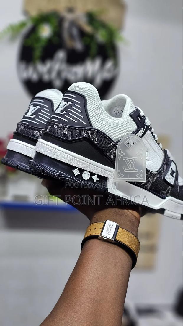 Louis Vuitton Denim Unisex Sneakers - thumbnail 4