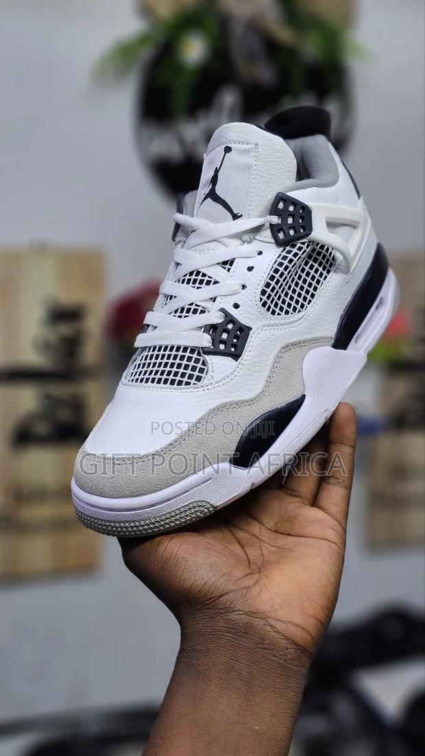 Jordan 4 Military Black1st Leather - thumbnail 3