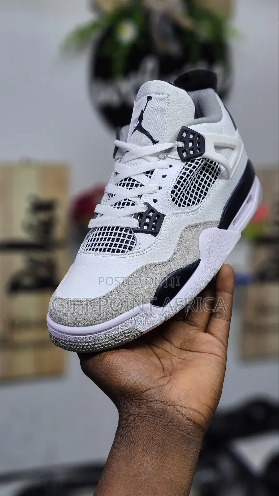 Jordan 4 Military Black
1st Leather