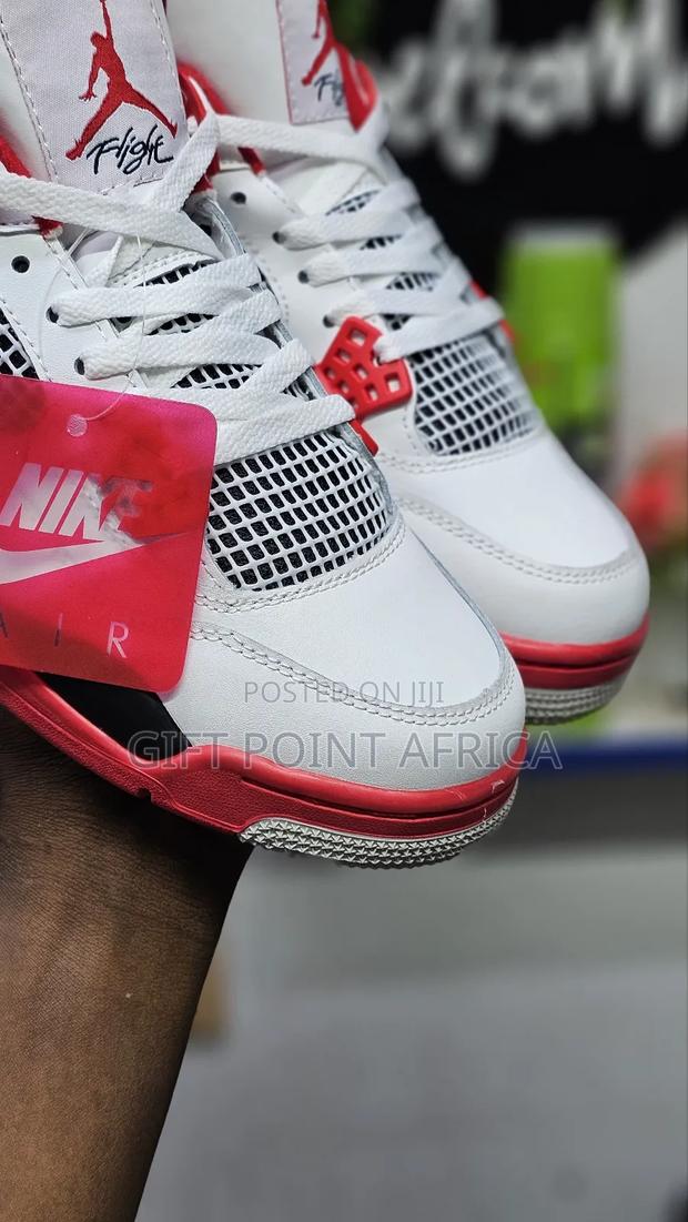 Jordan 4 Fire Red Unisex Sneakers - thumbnail 2