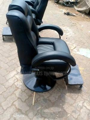 Executive Barbershop Seat - thumbnail 2