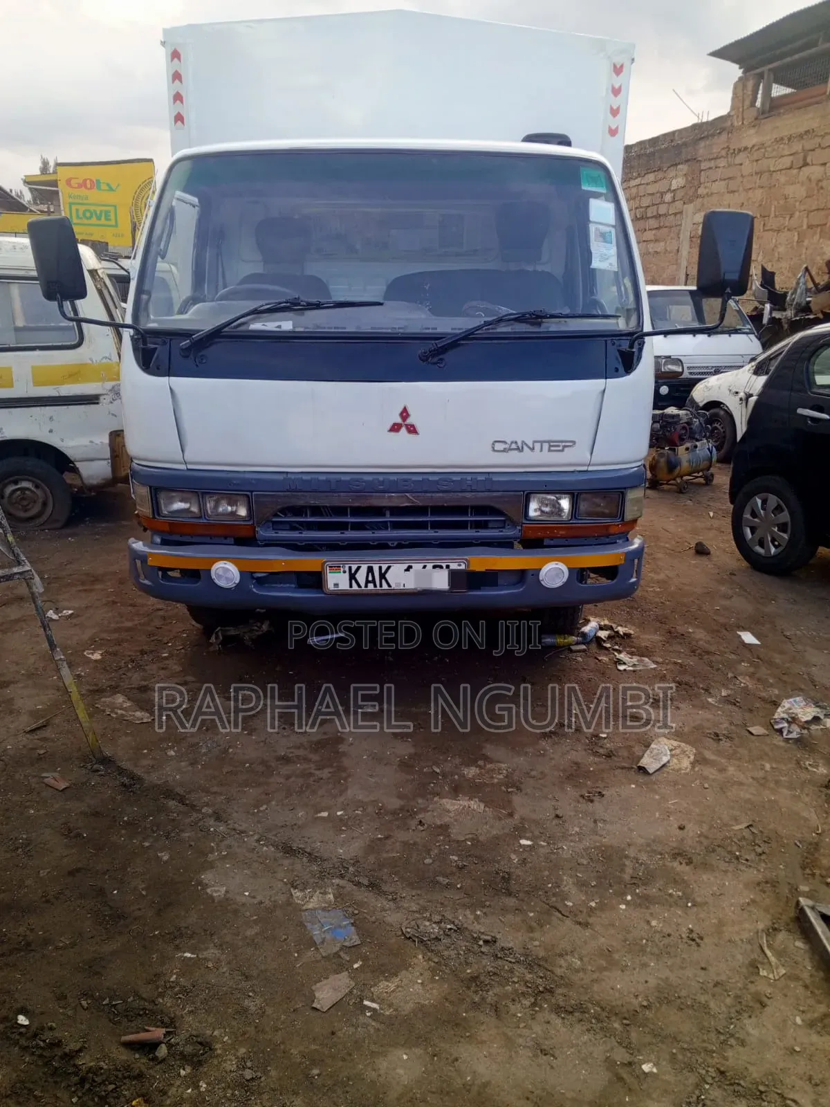Mitsubishi Canter KBK Closed Body