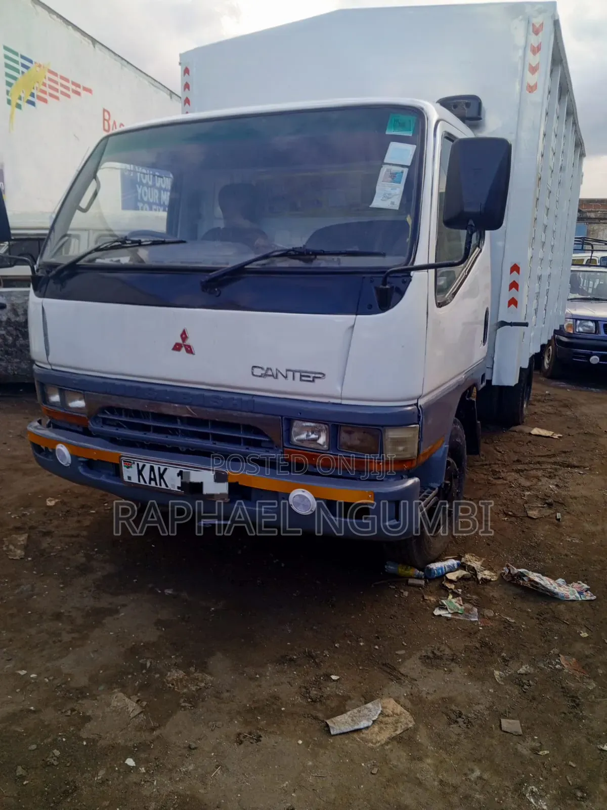 Mitsubishi Canter KBK Closed Body