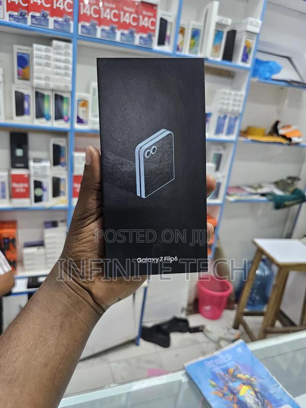 New Samsung Galaxy Z Flip6 256 GB Black