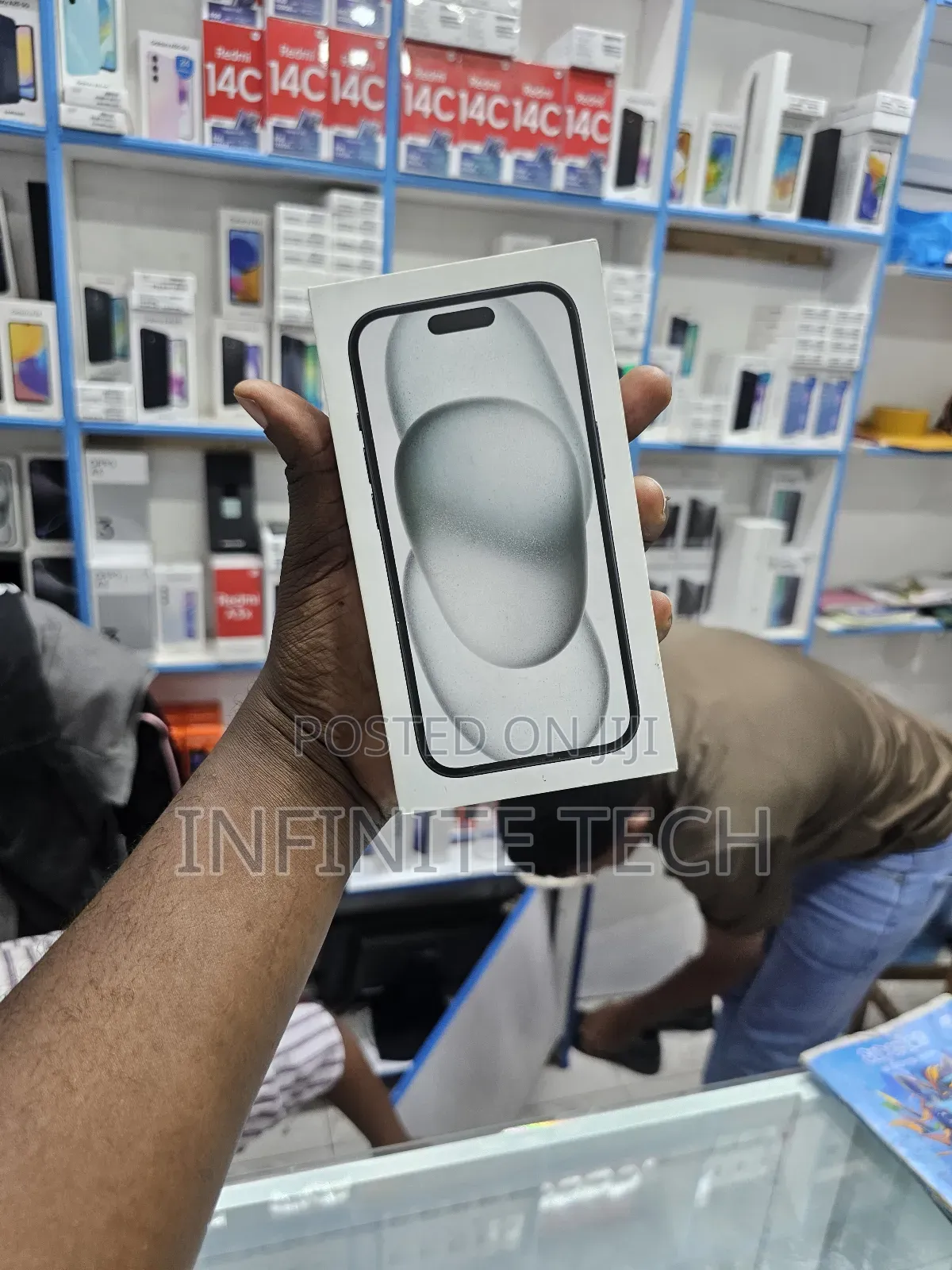 New Apple iPhone 15 128 GB Black