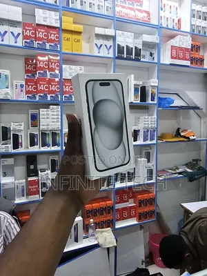 New Apple iPhone 15 256 GB Black