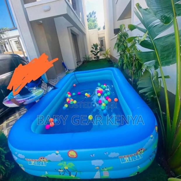 Inflatable Pool With Soft Balls - main view