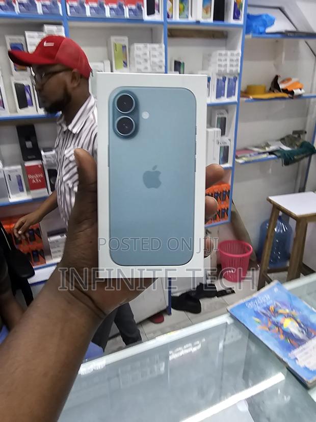 New Apple iPhone 16 256 GB Black - thumbnail 3