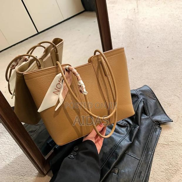 High Quality Handbag New Classy Design - main view