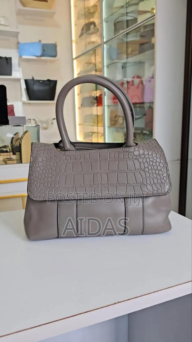 Ladies Cute High Quality Handbag - thumbnail 2