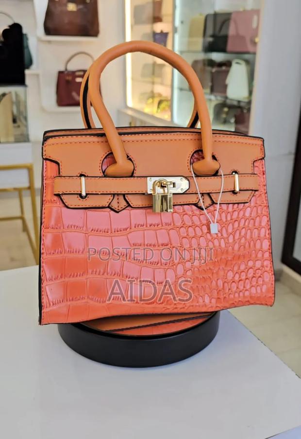 Elegant Handbag for Her - thumbnail 2