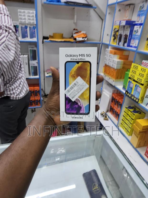 New Samsung Galaxy M15 128 GB Black - thumbnail 3