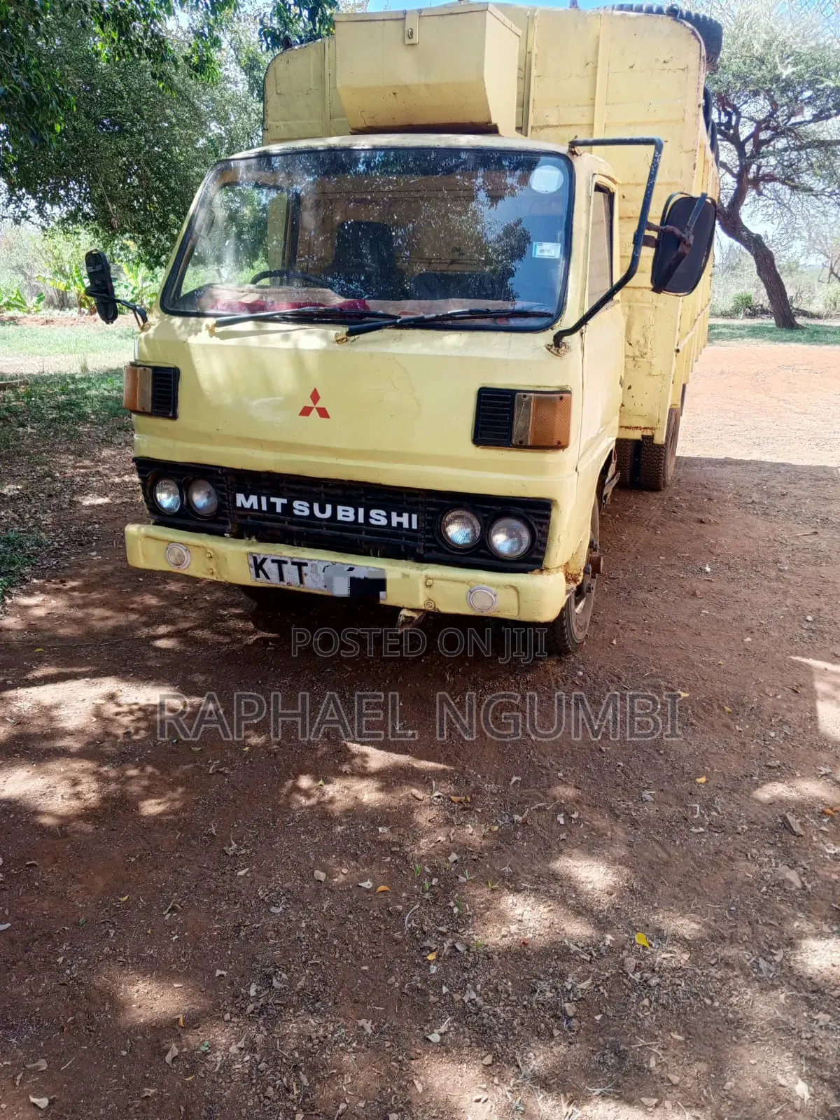 Mitsubishi Canter KTT 4d31 1989 Yellow