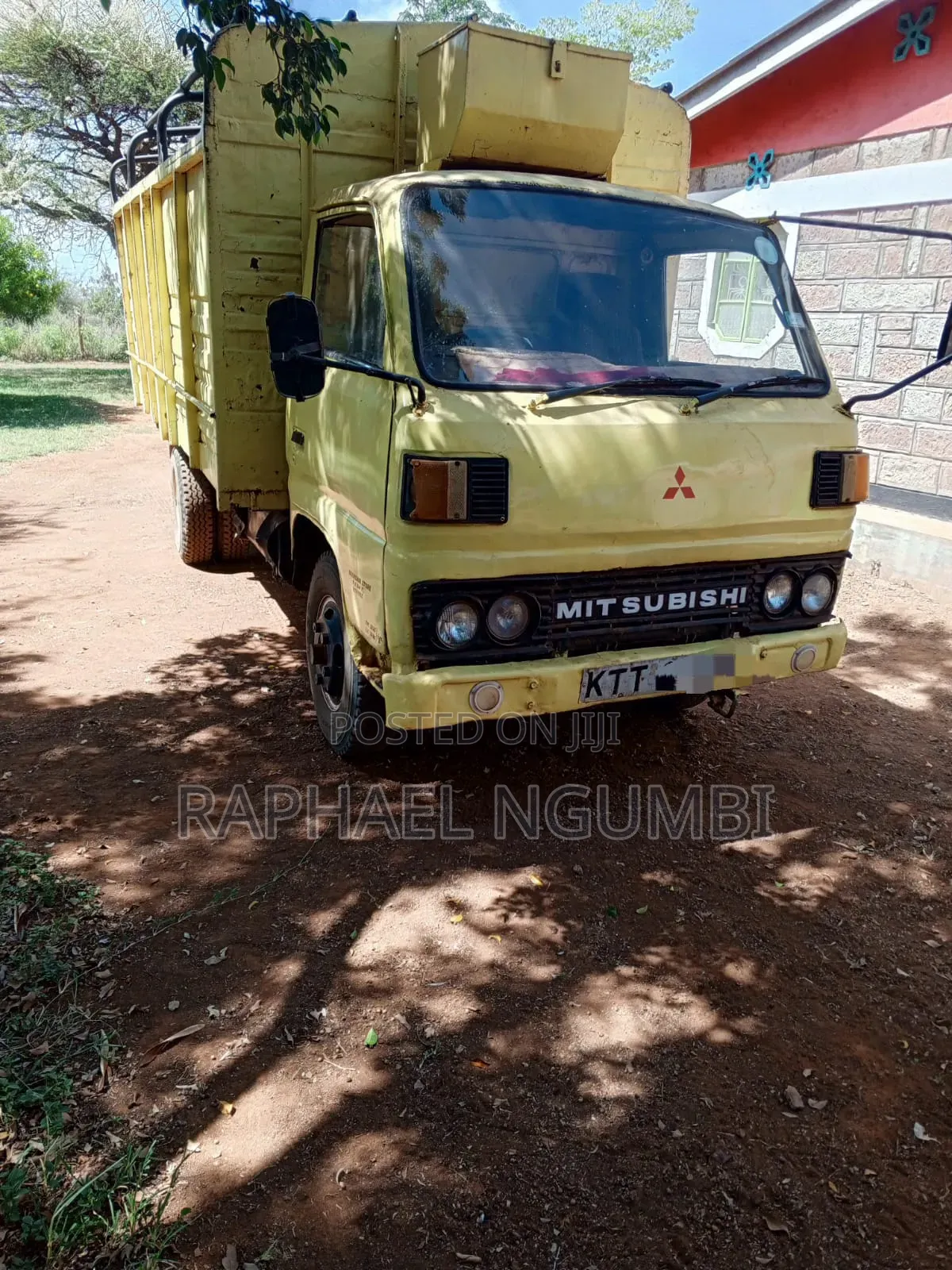 Mitsubishi Canter KTT 4d31 1989 Yellow