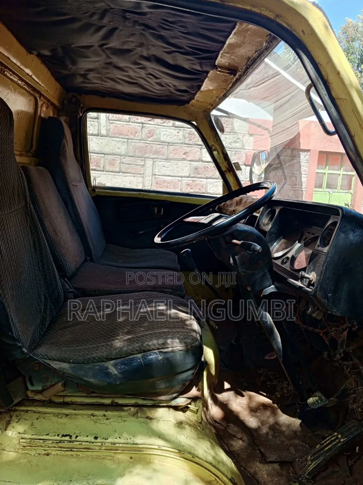 Mitsubishi Canter KTT 4d31 1989 Yellow
