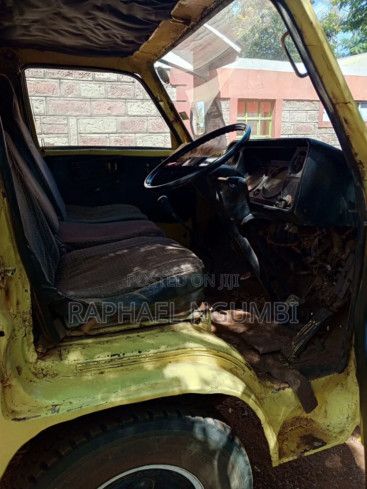 Mitsubishi Canter KTT 4d31 1989 Yellow
