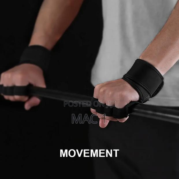Wrist Support Half-Finger Weightlifting Gym Gloves - thumbnail 6