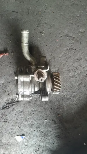 Mitsubishi Fuso Power Steering Pump