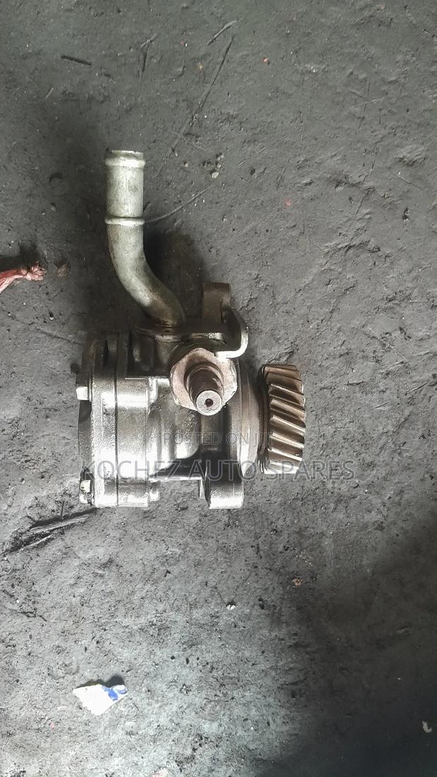 Mitsubishi Fuso Power Steering Pump - thumbnail 4