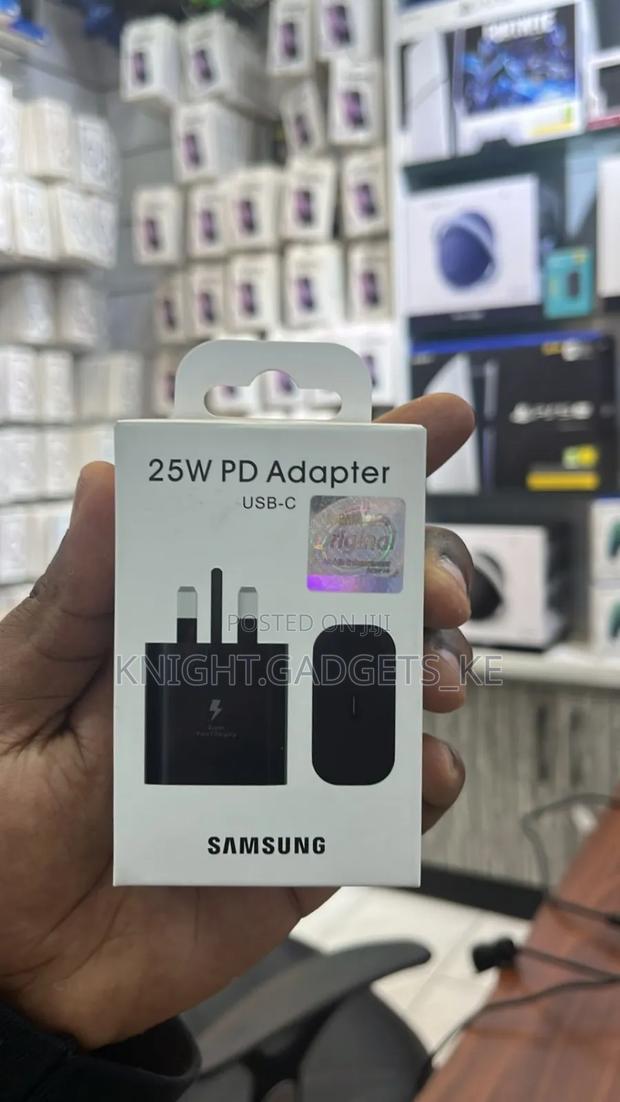 25watts Usb-C Power Adapter - thumbnail 2