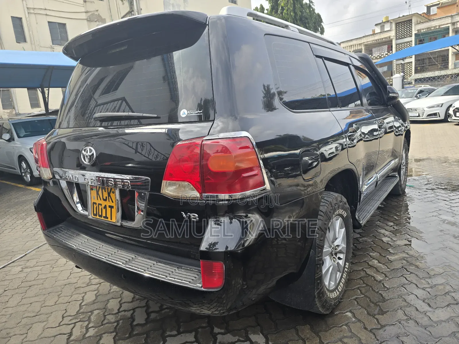 Toyota Land Cruiser 2011 Black