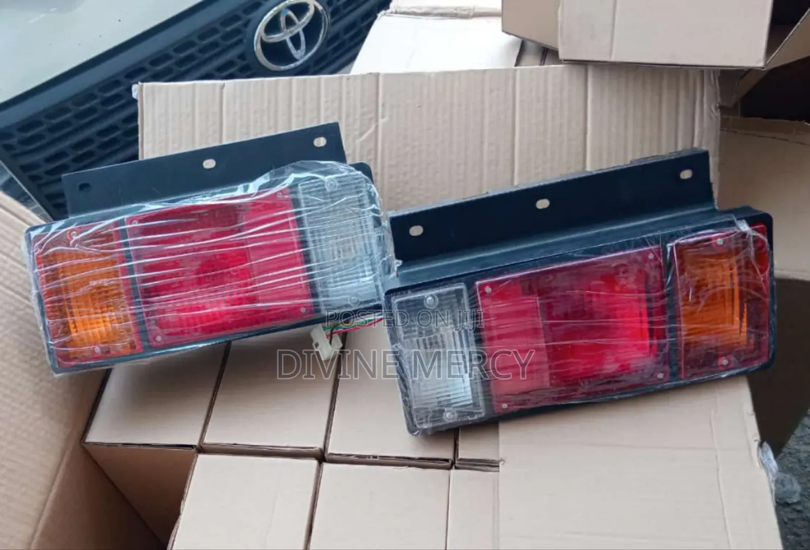 Isuzu 4:3 Back Lamp Taillight